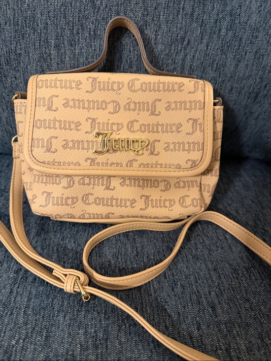 Juicy Couture Handbags - NWOT Juicy Couture Beige Logo Crossbody Bag